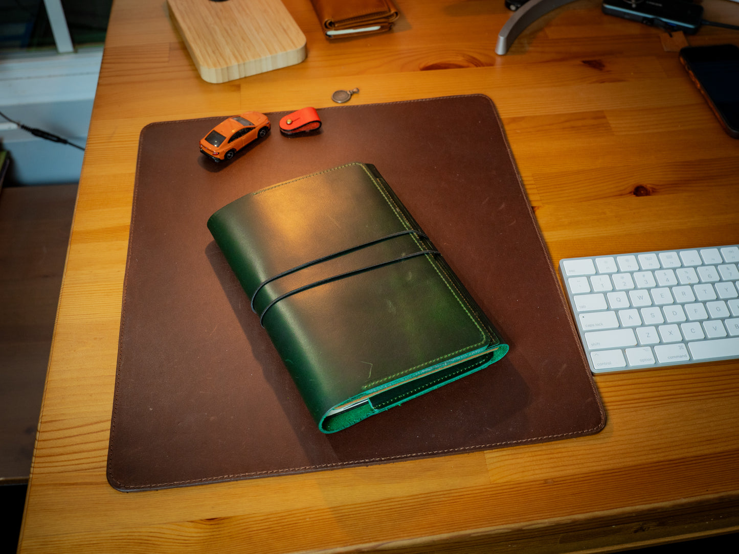 Milwaukee Leather Padfolio Pro - Emerald Green