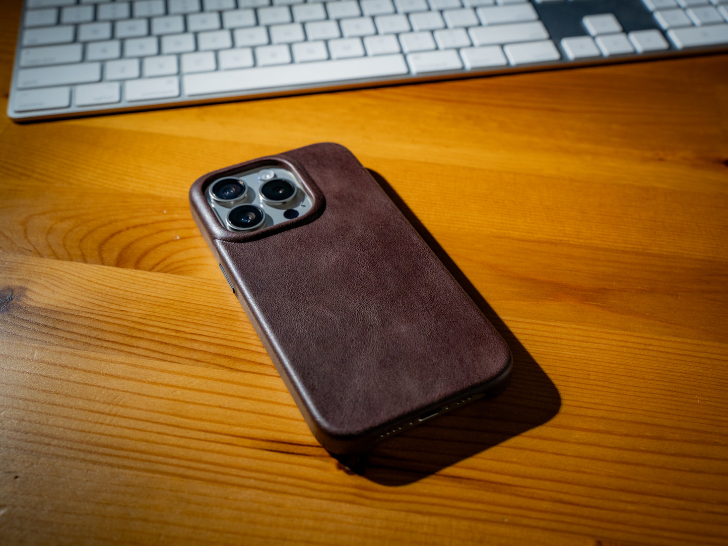 iPhone 16 Leather Case - Dark Brown