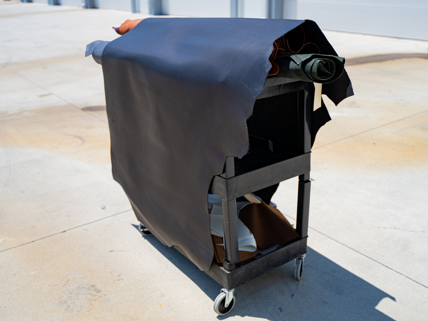 Milwaukee Leather Hide - Black Leather Hide - olpr.