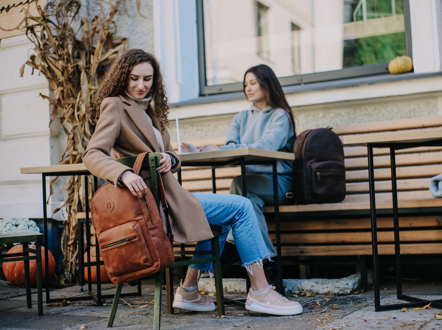 Women`s Crazy Horse Leather Backpack City - Chocolate
