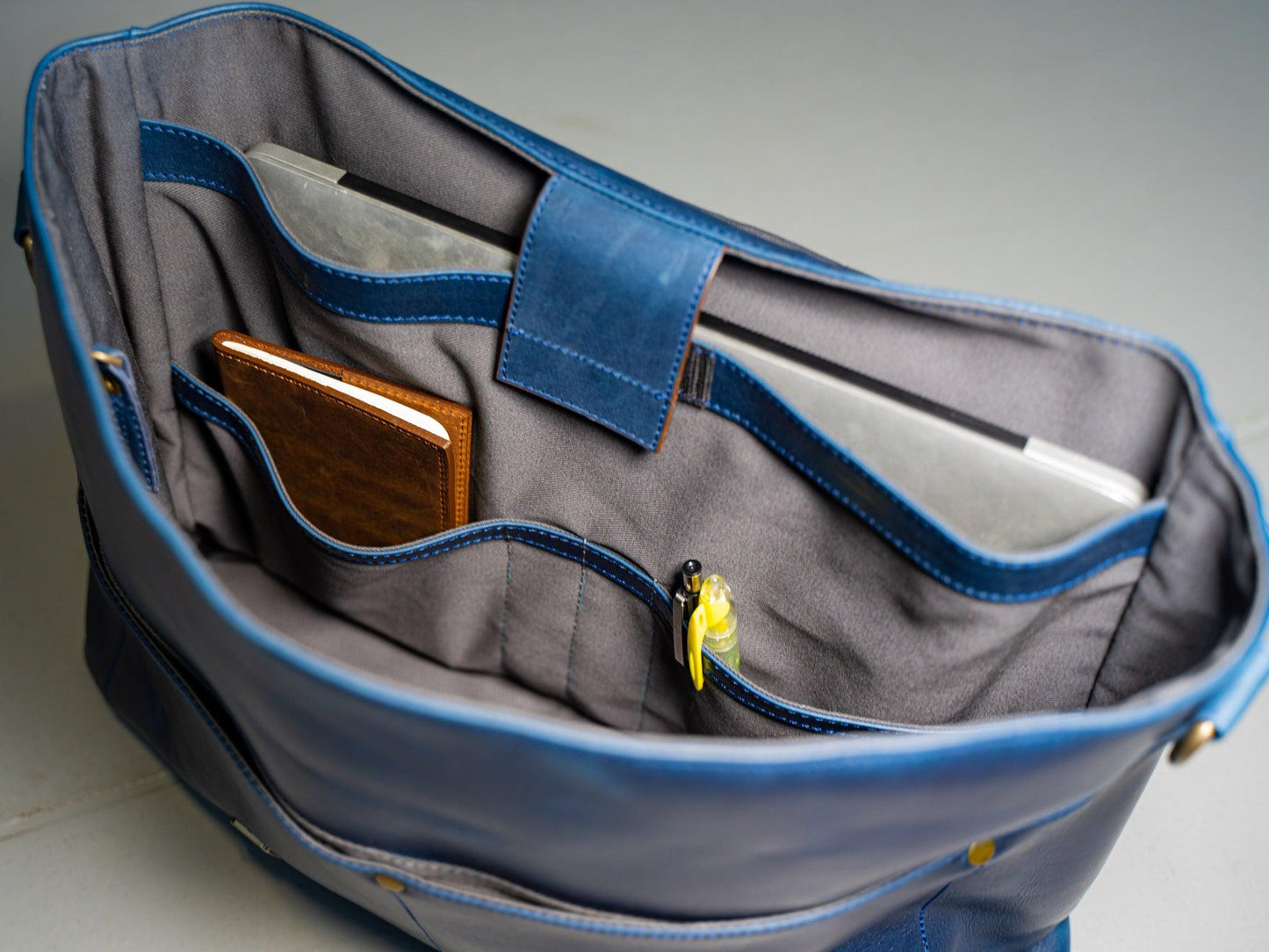 Leather Man Work Bag - Tan Briefcase - olpr.