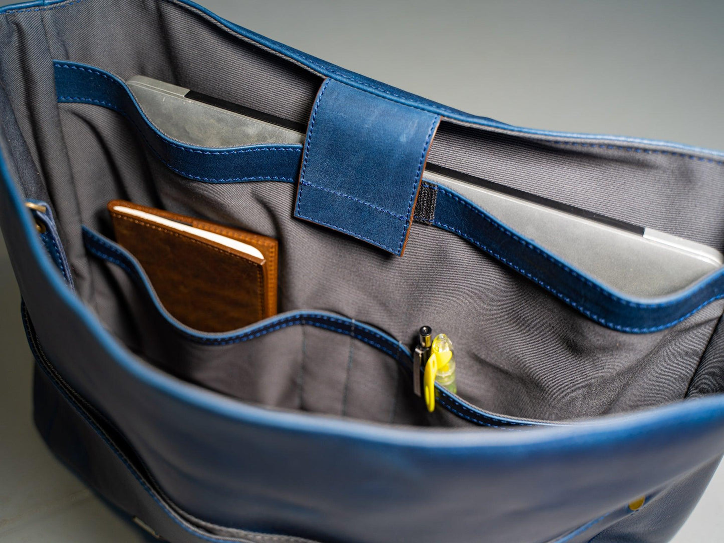 Leather Man Work Bag - Tan Briefcase - olpr.