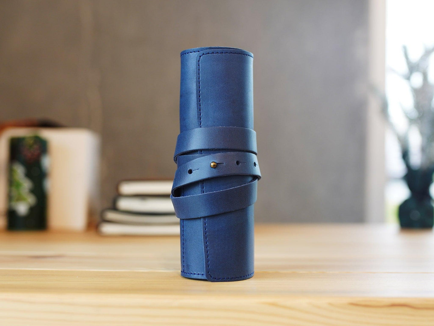 Milwaukee Leather Watch Roll - Navy Watch Case - olpr.