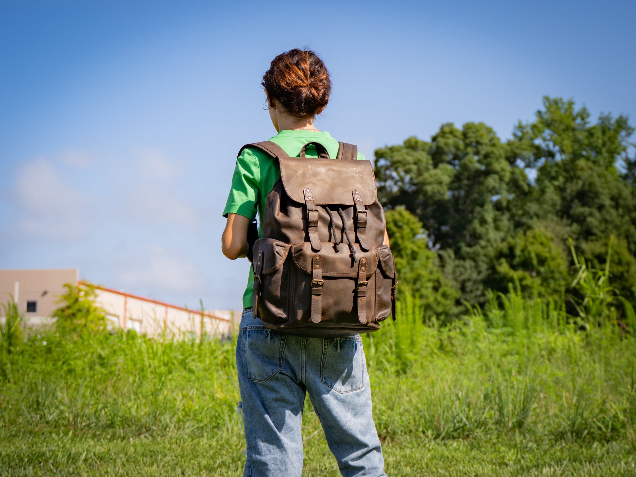 Crazy Horse Leather Backpack Adventure for Woman - Brown Nut