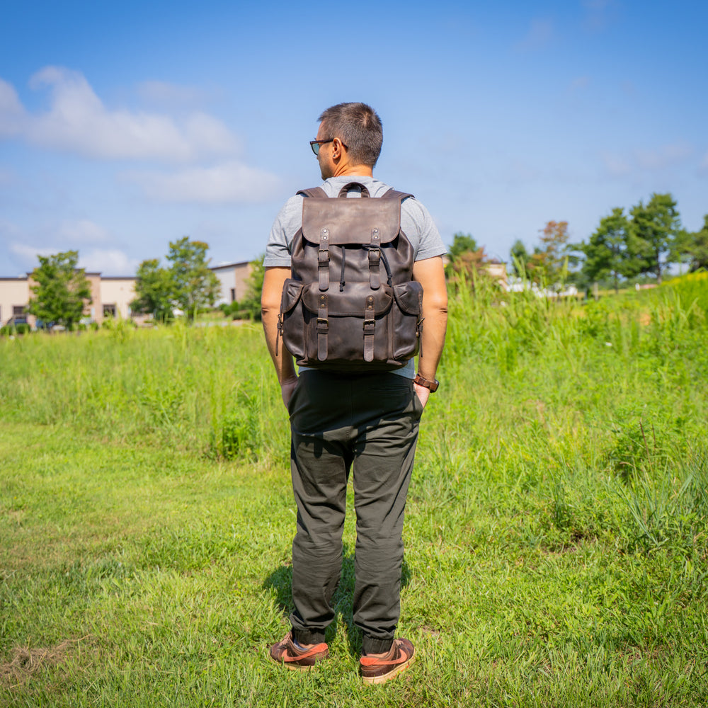 Crazy Horse Leather Backpack Adventure for Man - Brown Nut