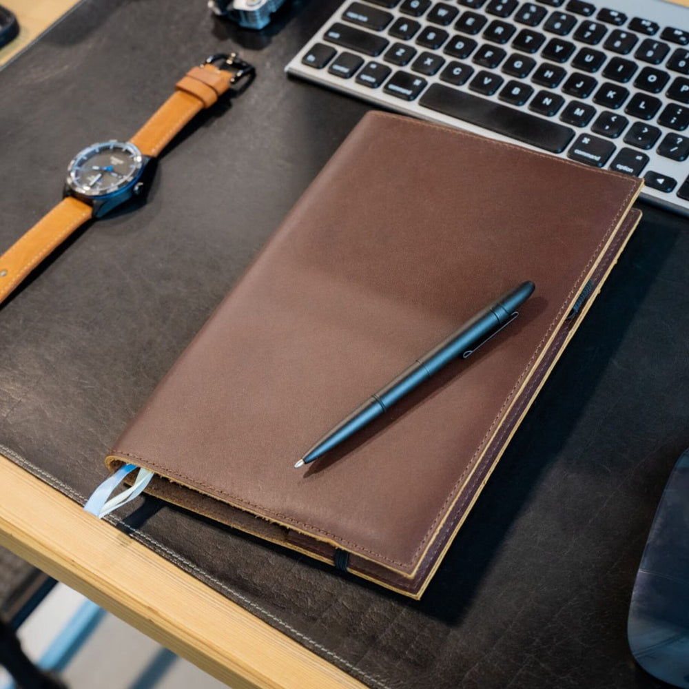 
                      
                        Milwaukee Leather Clever Fox Budget Planner - Chestnut
                      
                    