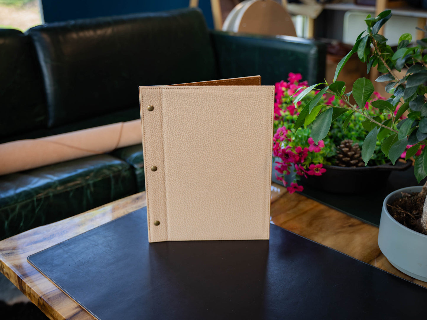 Italian Leather Menu with Chicago Screws - Cream
