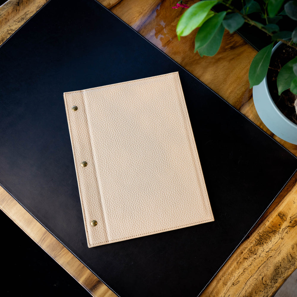 
                      
                        Italian Leather Menu with Chicago Screws - Cream
                      
                    
