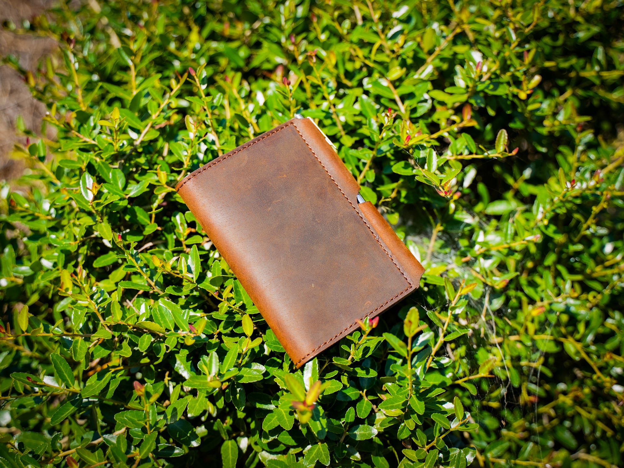 Crazy Horse Leather Journal Wallet with Pen XS - Brown | olpr.
