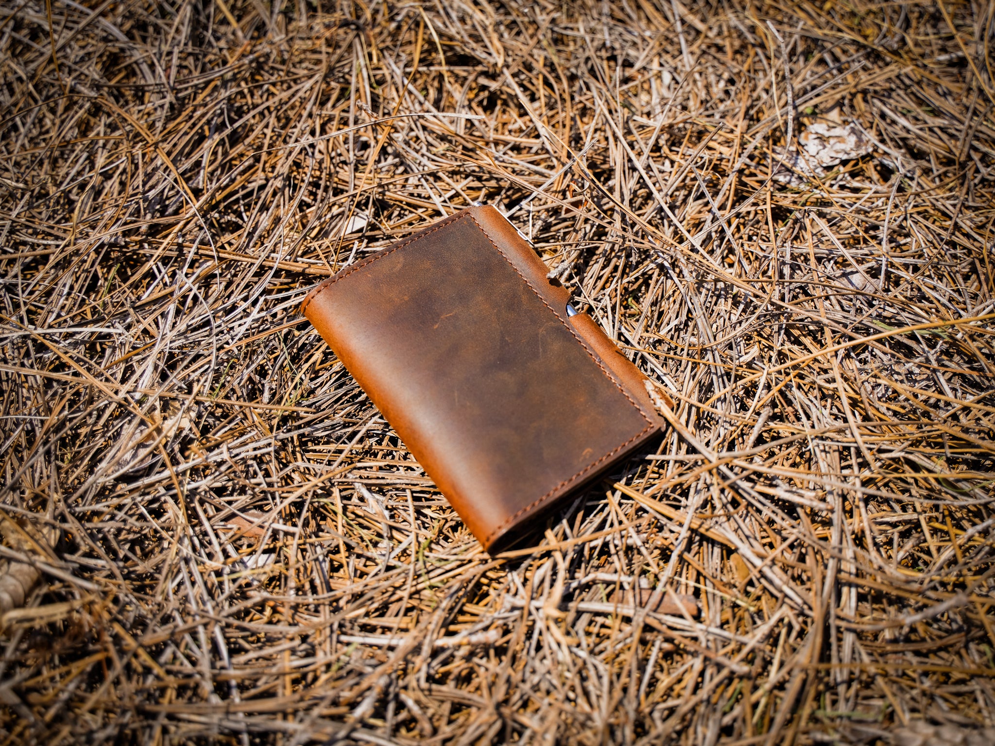 Crazy Horse Leather Journal Wallet with Pen XS - Brown | olpr.
