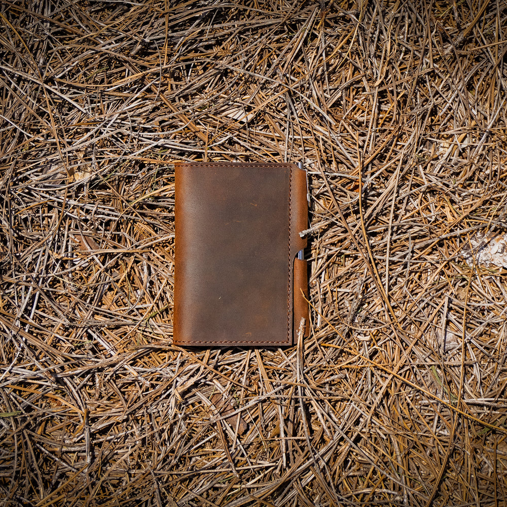 
                      
                        Crazy Horse Leather Journal Wallet with Pen XS - Brown
                      
                    