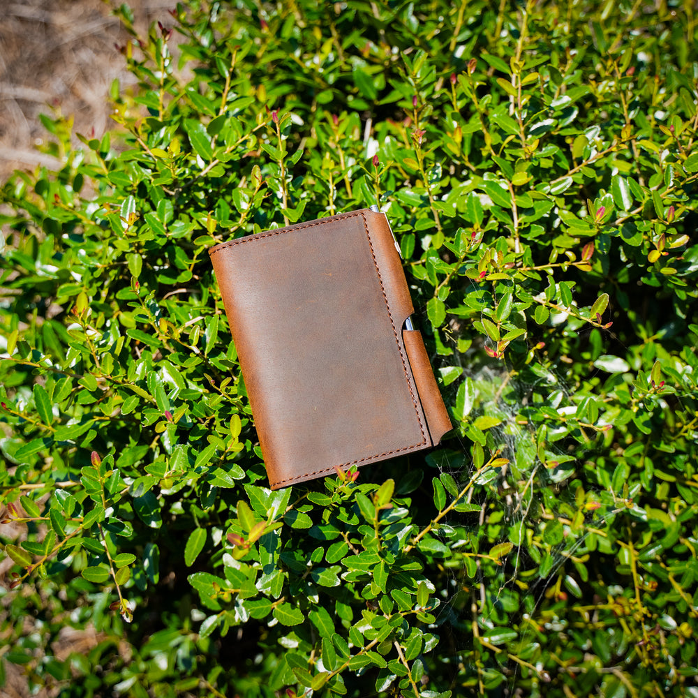 
                      
                        Crazy Horse Leather Journal Wallet with Pen XS - Brown
                      
                    