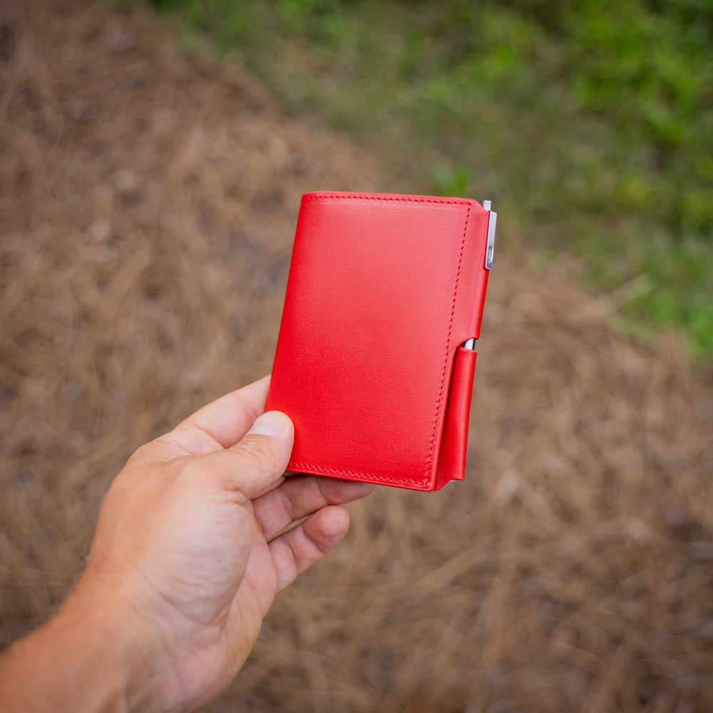 
                      
                        Vintage Leather Journal Wallet 2.0 with Pen XS - Red
                      
                    