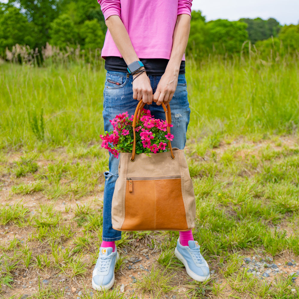 Meggie Canvas Drawstring Bag in Camel