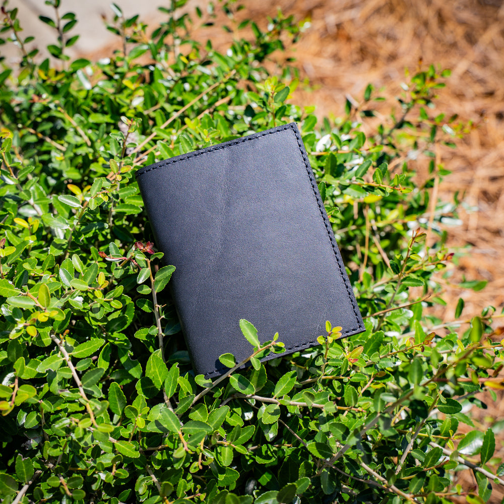
                      
                        Milwaukee Leather Midori Notebook Cover - Black
                      
                    