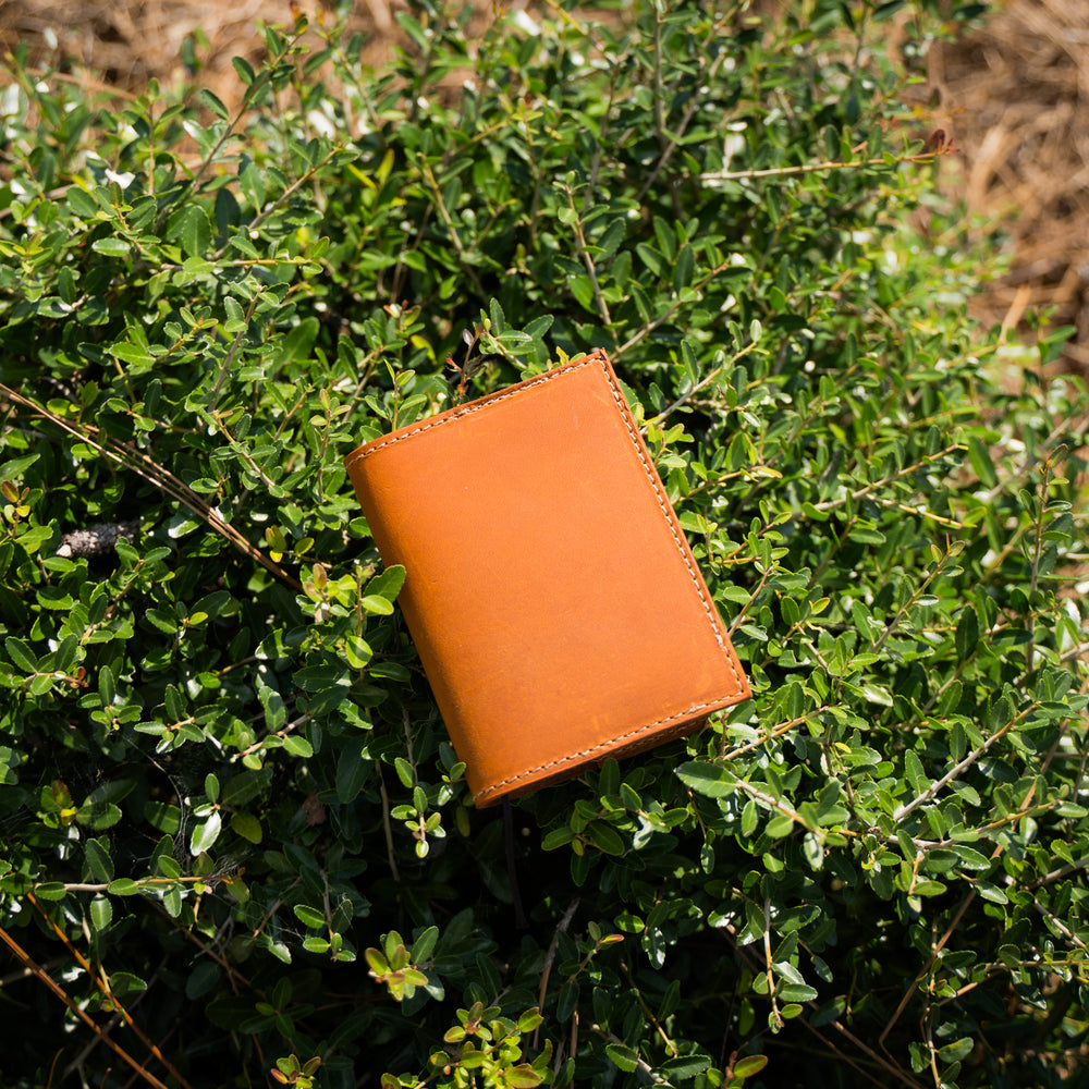 
                      
                        Milwaukee Leather Midori Notebook Cover - Natural
                      
                    