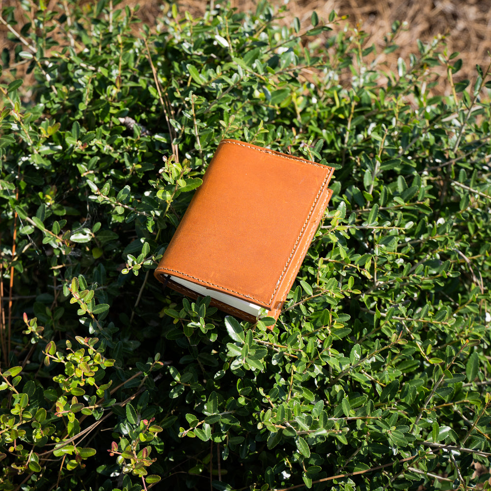 
                      
                        Milwaukee Leather Midori Notebook Cover - Natural
                      
                    