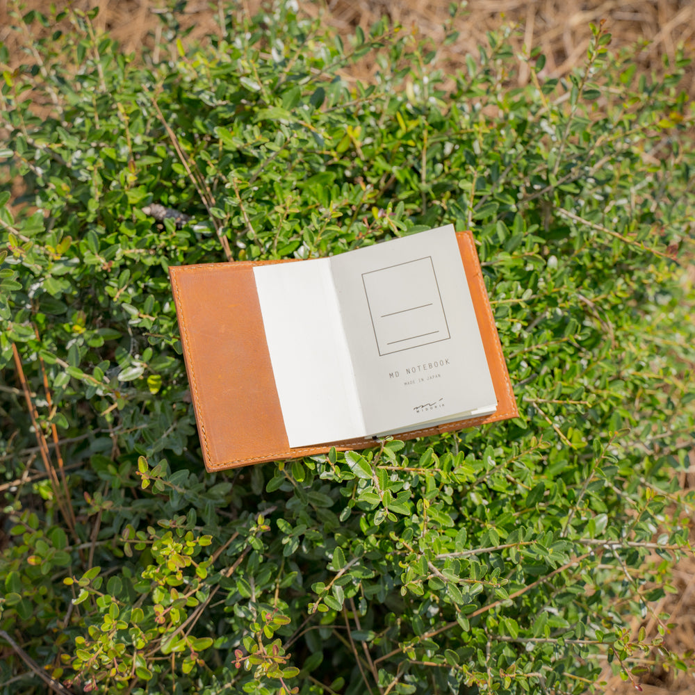 
                      
                        Milwaukee Leather Midori Notebook Cover - Natural
                      
                    