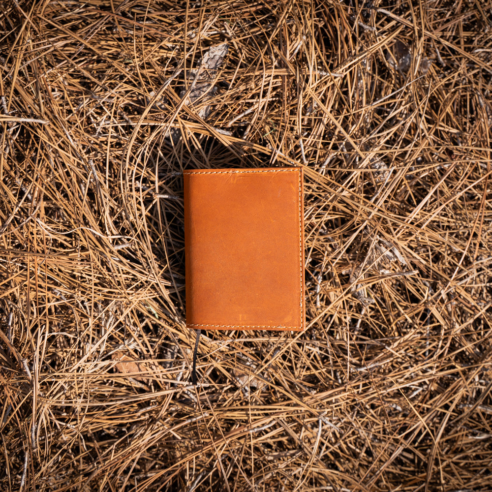 
                      
                        Milwaukee Leather Midori Notebook Cover - Natural
                      
                    