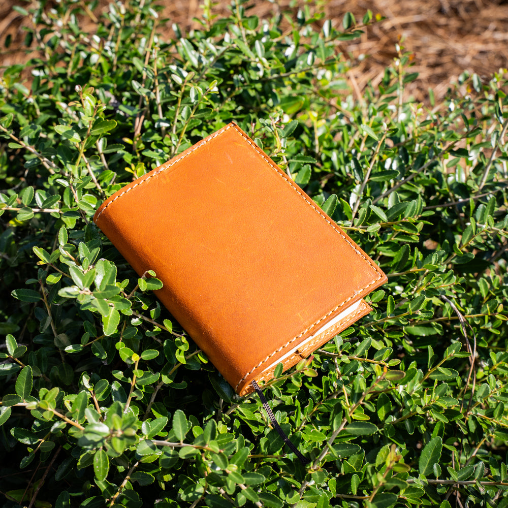 
                      
                        Milwaukee Leather Midori Notebook Cover - Natural
                      
                    