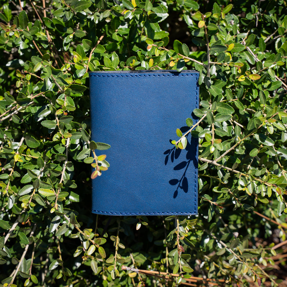 
                      
                        Milwaukee Leather Midori Notebook Cover - Blue
                      
                    