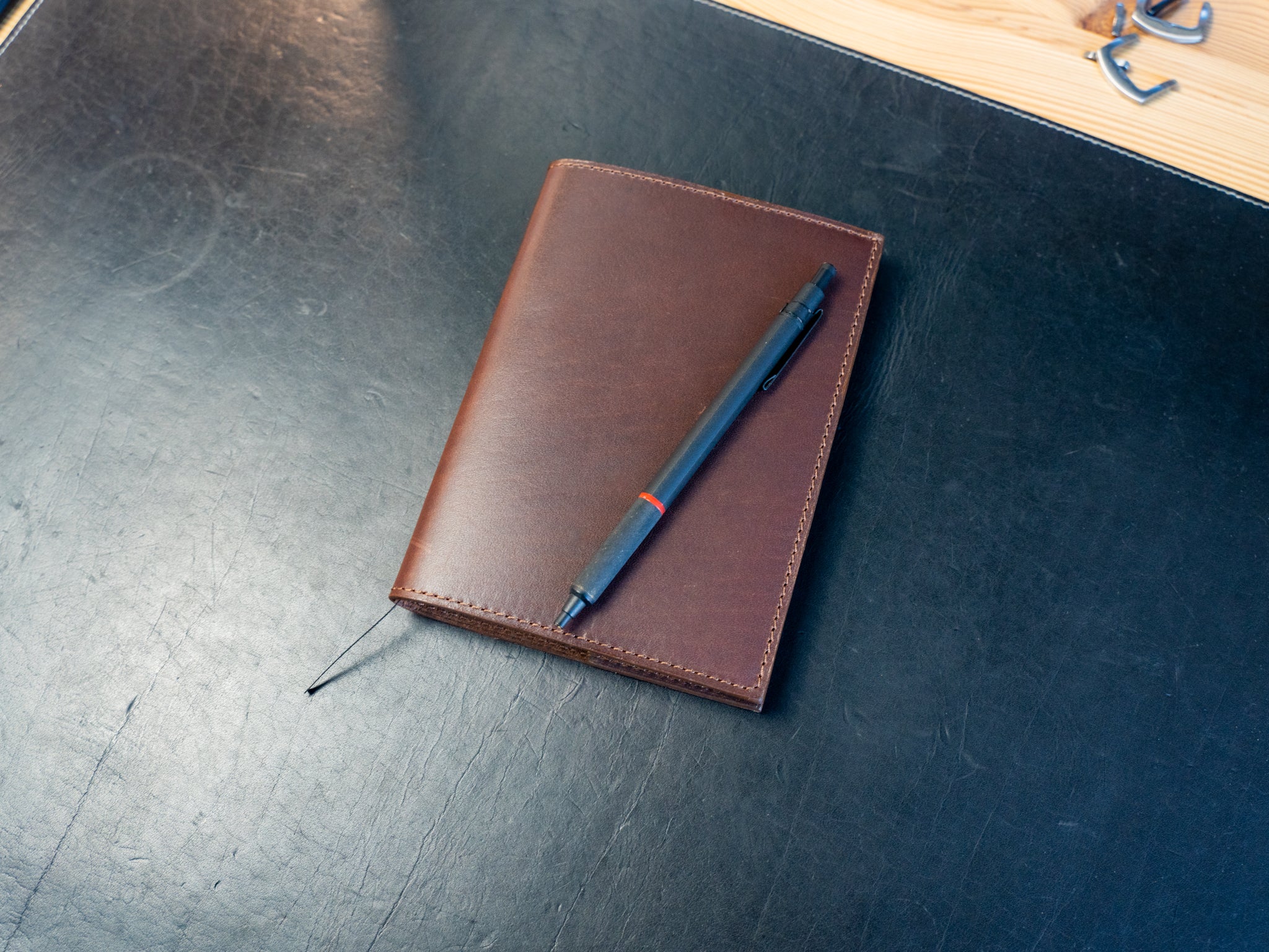 Milwaukee Leather Midori Notebook Cover - Chestnut | olpr.