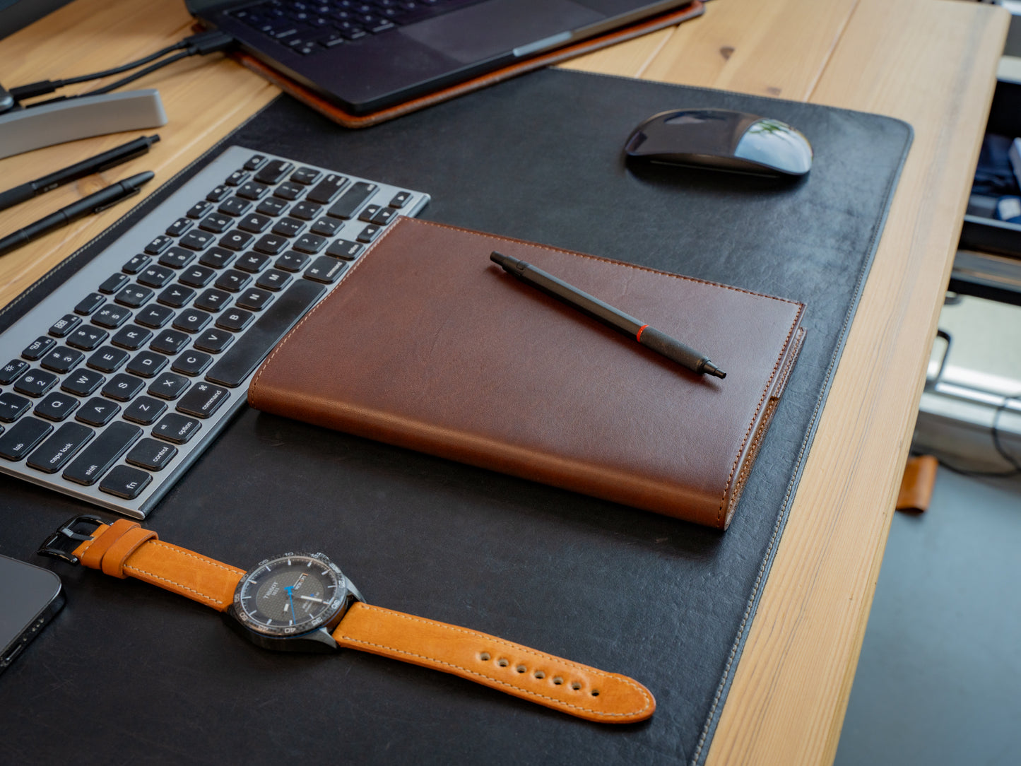 Milwaukee Leather Midori Notebook Cover - Chestnut