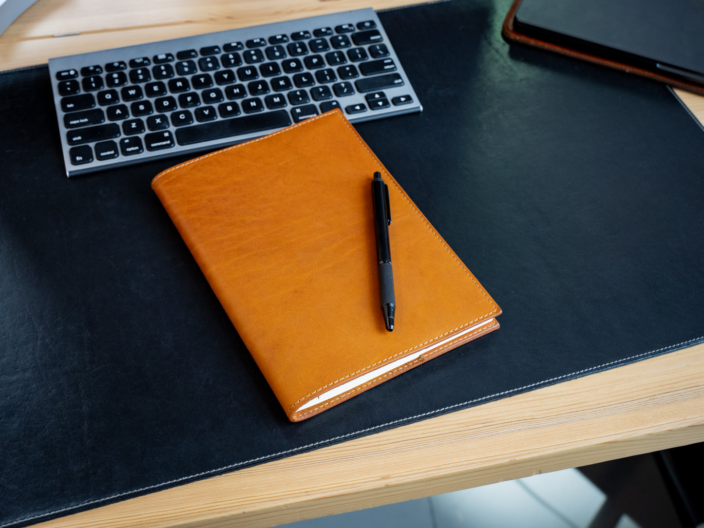 Milwaukee Leather Midori Notebook Cover - Natural