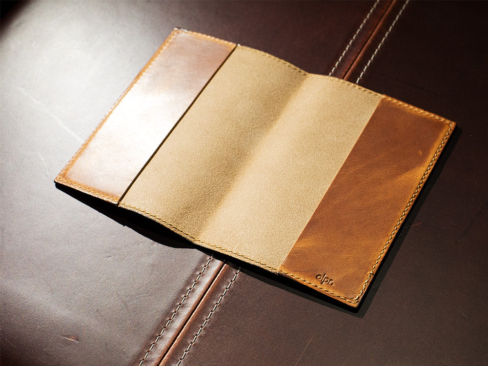 
                      
                        Milwaukee Leather Passport Cover - Natural
                      
                    