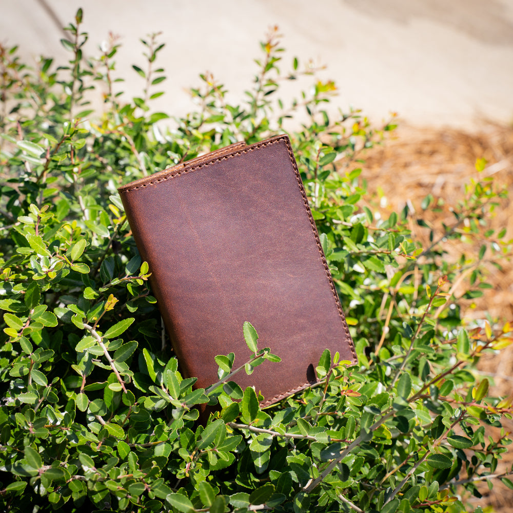
                      
                        Milwaukee Leather Passport Cover - Chestnut
                      
                    