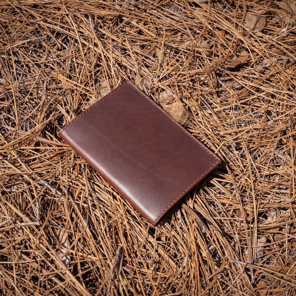 
                      
                        Milwaukee Leather Passport Cover - Chestnut
                      
                    