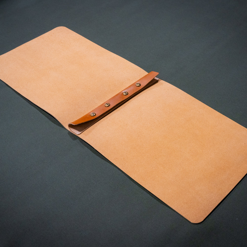 
                      
                        Mexican Leather Horizontal Simple Menu Cover - Natural
                      
                    