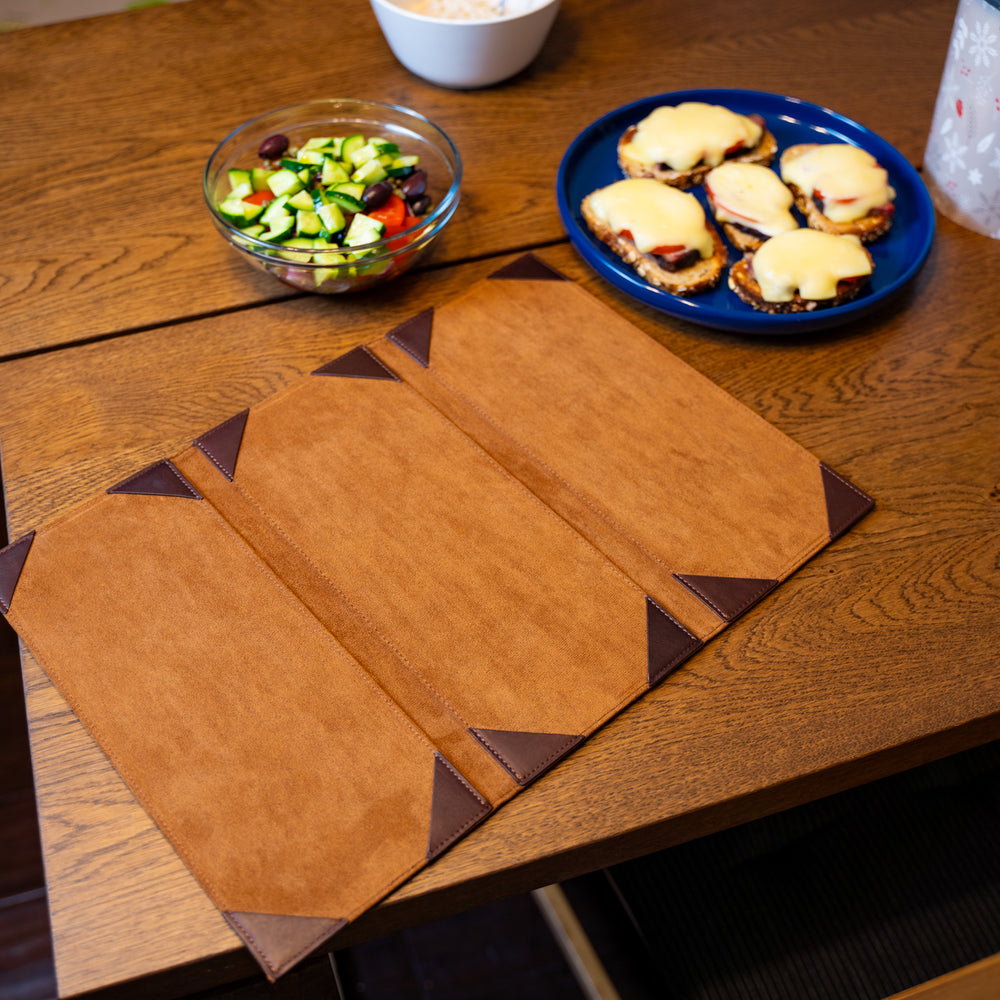 
                      
                        Vintage Leather Trifold Menu - Chestnut
                      
                    