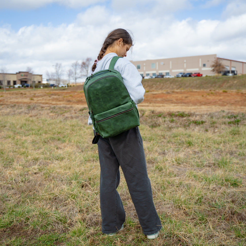 
                      
                        Crazy Horse Leather Backpack Urban for Woman - Green Moss
                      
                    