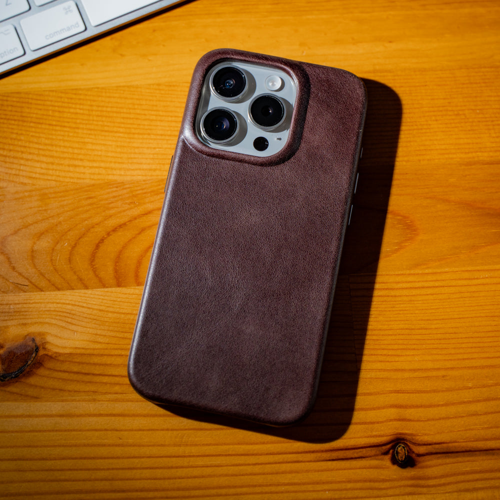 iPhone 16 Leather Case - Dark Brown