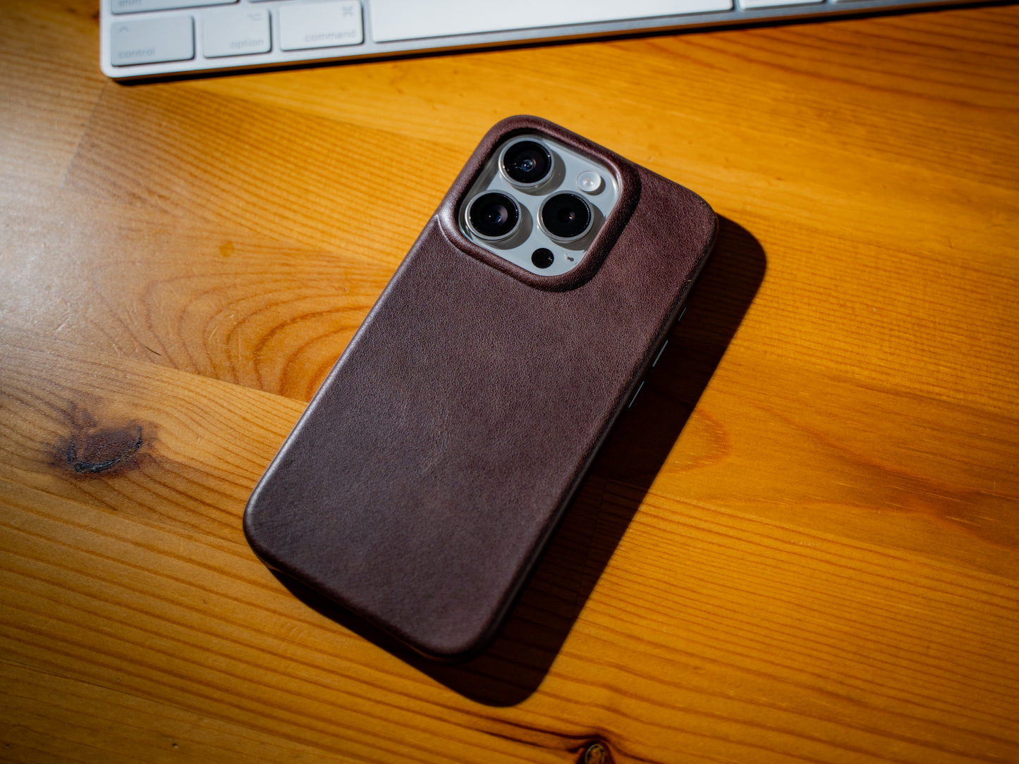 iPhone 16 Leather Case - Dark Brown