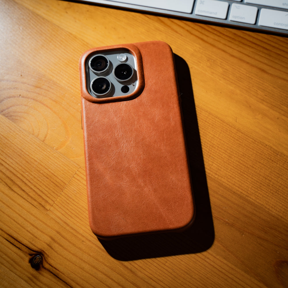 
                      
                        iPhone 16 Leather Case - Natural
                      
                    