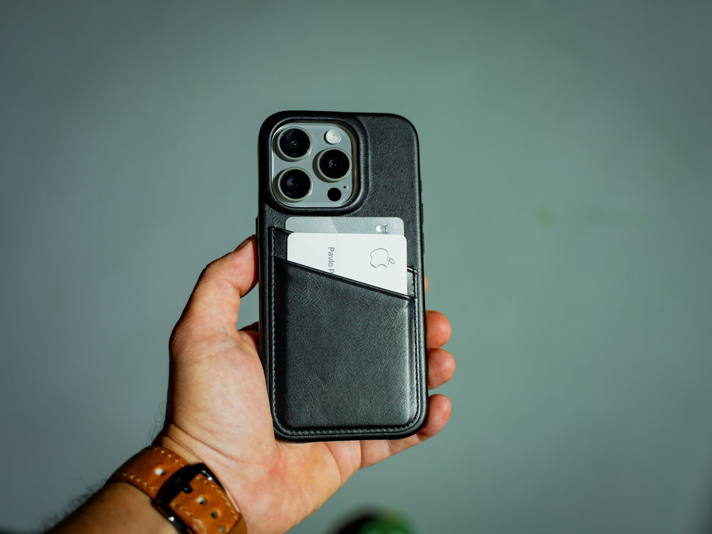 iPhone 16 Leather Case with Pockets - Black