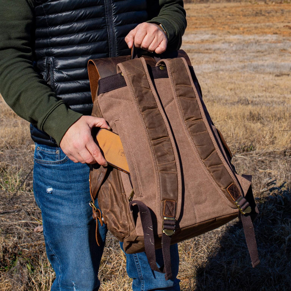 
                      
                        Canvas and Crazy Horse Leather Backpack Adventure for Man
                      
                    
