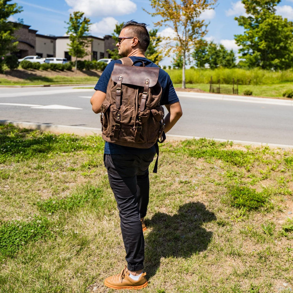 
                      
                        Canvas and Crazy Horse Leather Backpack Adventure for Man
                      
                    