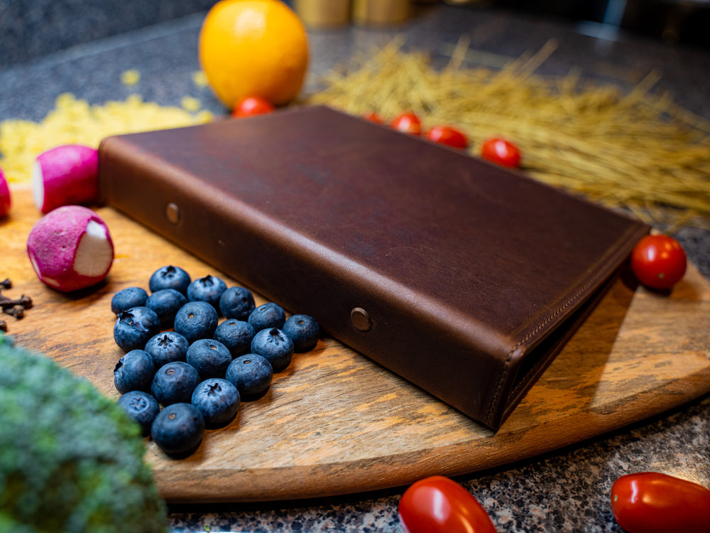 MILWAUKEE MENU Holder WITH 6-RING BINDER - Chestnut Menu Cover - olpr.