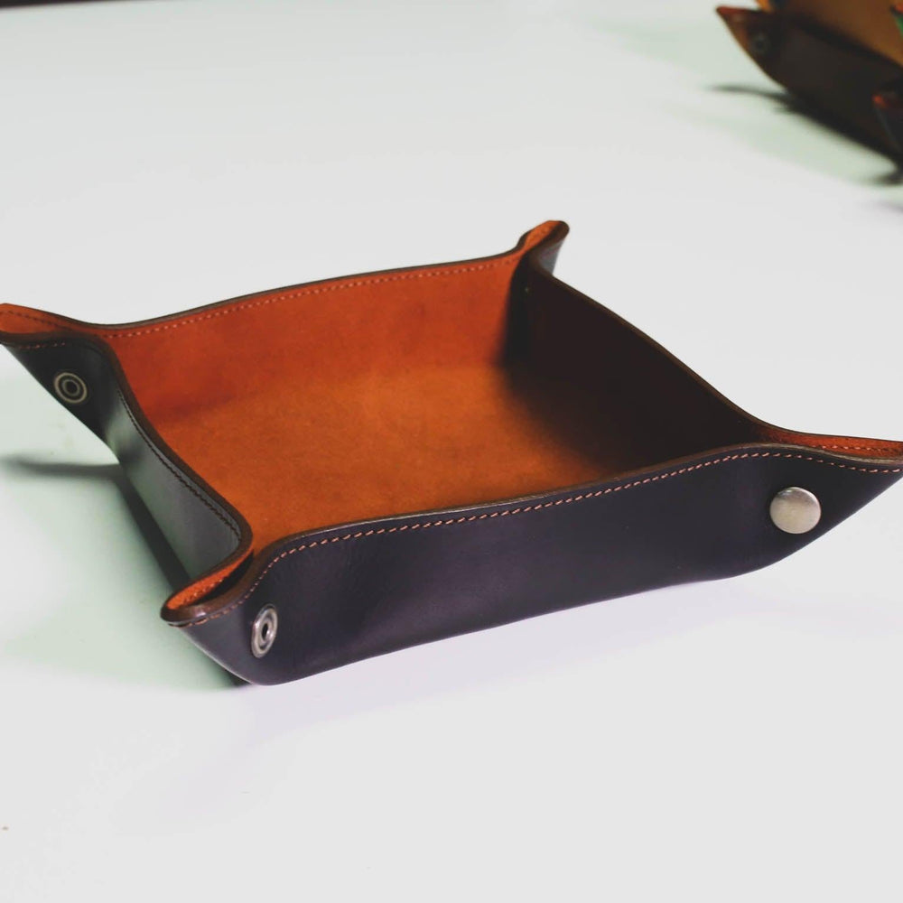 
                      
                        Milwaukee Leather Key Tray - Black Tray - olpr.
                      
                    
