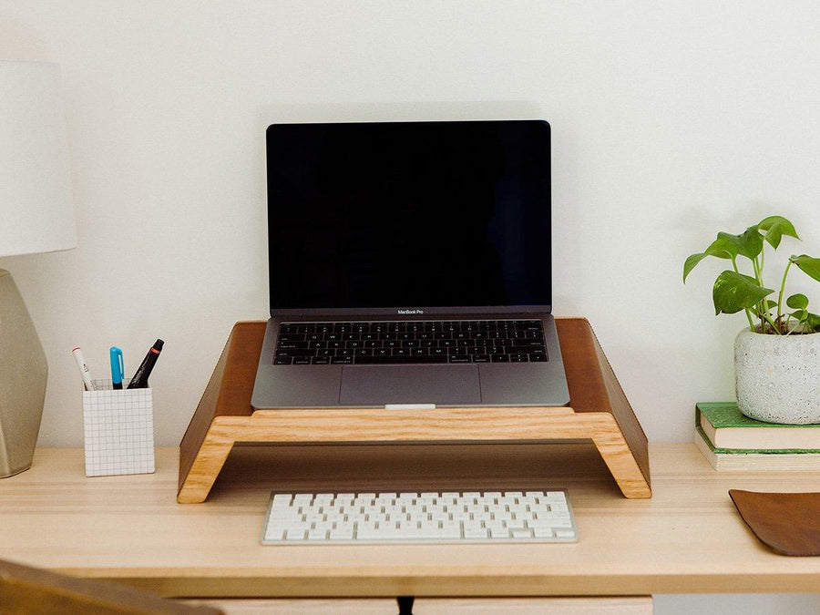 Monitor Stand of Wood and Leather - Tan