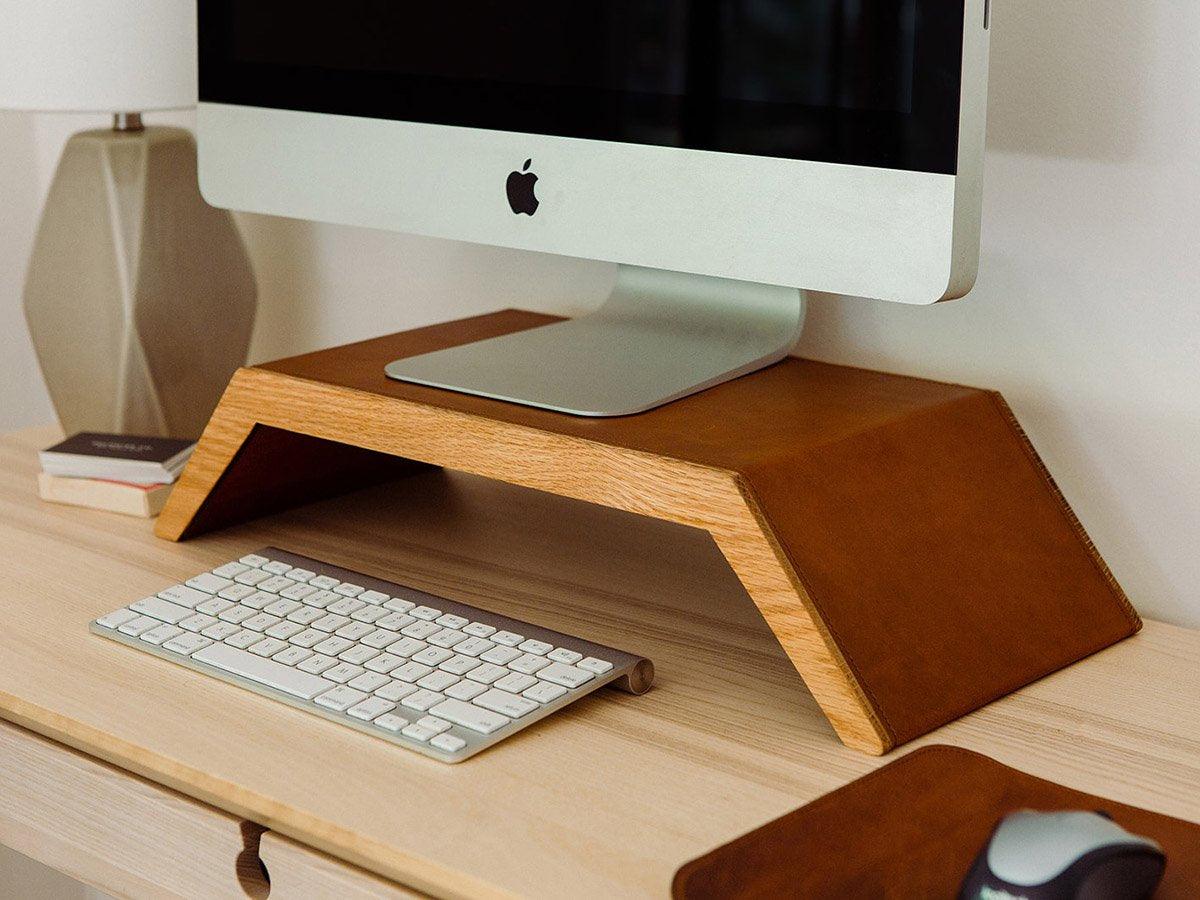 Monitor Stand of Wood and Leather - Tan