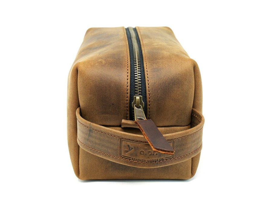 Milwaukee Leather Dopp Kit with Handle - Chocolate Toiletry Bag - olpr.