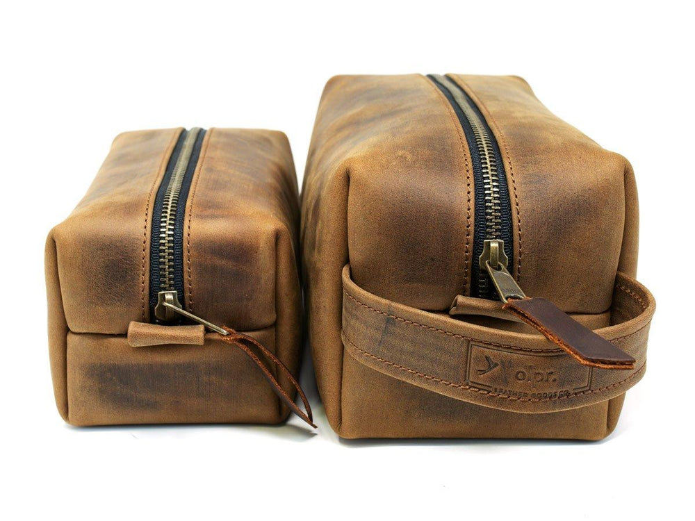 
                      
                        Milwaukee Leather Dopp Kit with Handle - Chocolate Toiletry Bag - olpr.
                      
                    