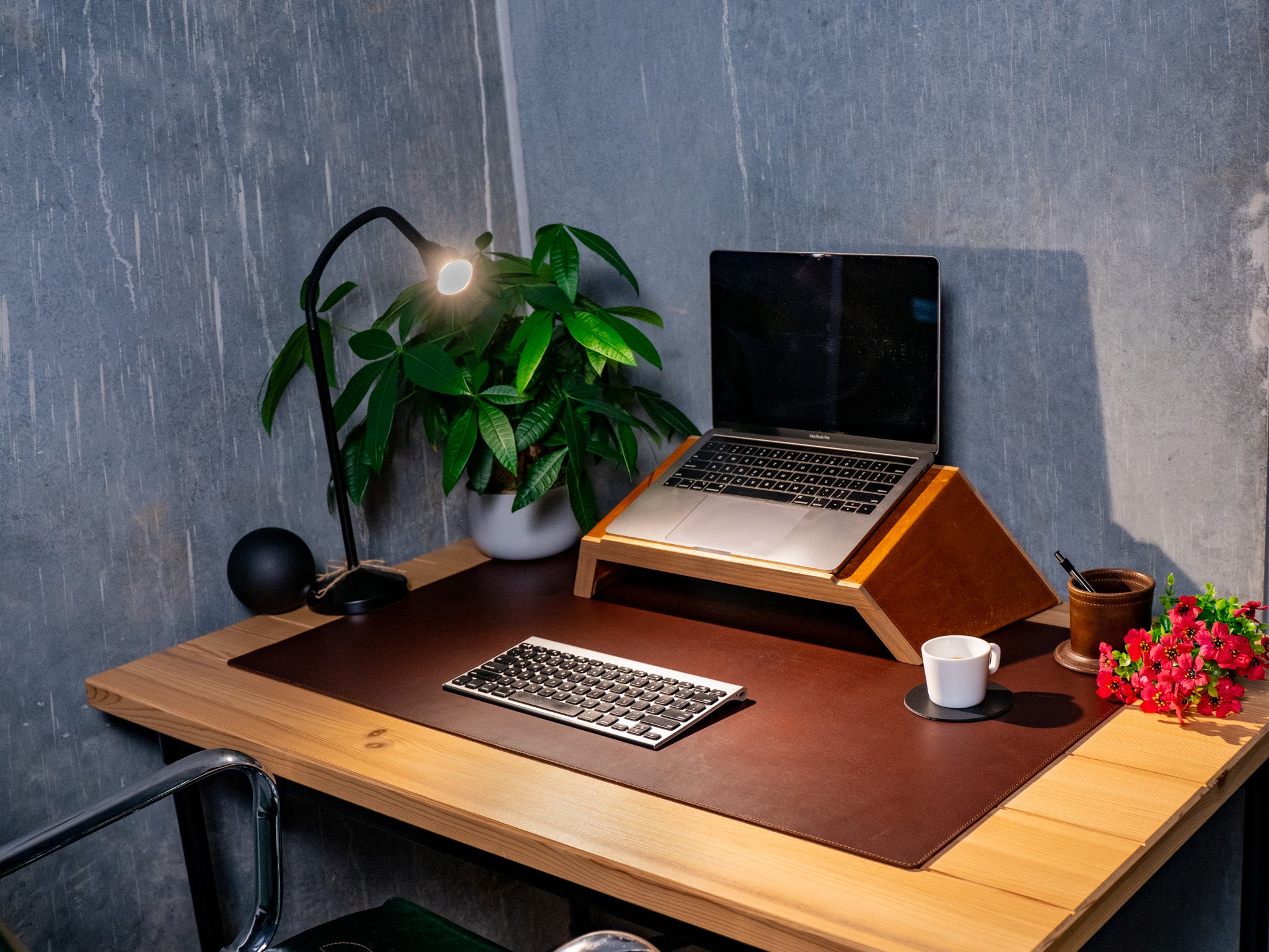 Milwaukee Leather Desk Pad - Chestnut