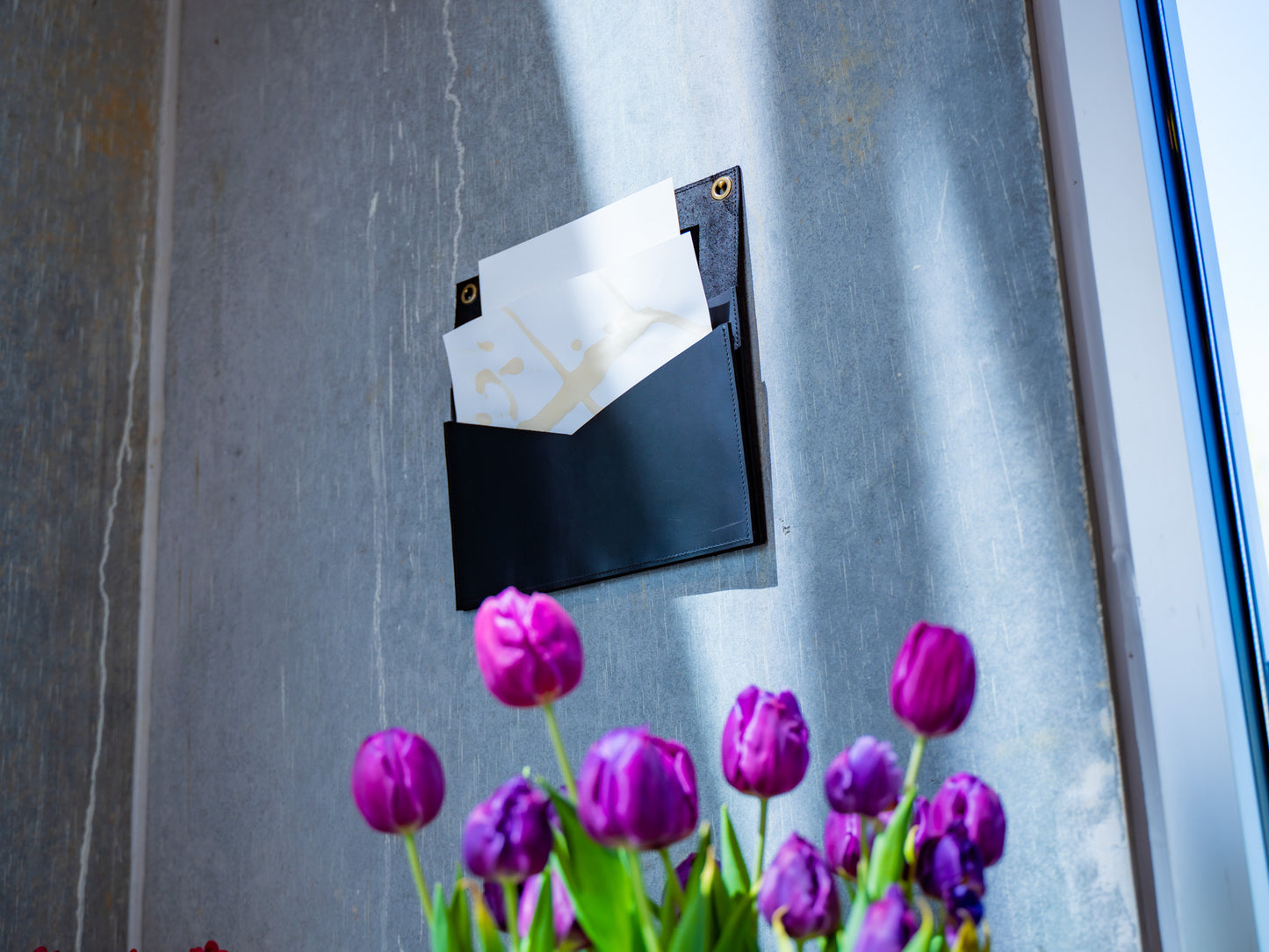 Leather Horizontal Mail Box with 2 Pockets - Black