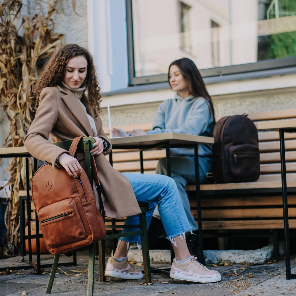 allintitle:comfortable leather backpacks for women Women`s Crazy Horse Leather Backpack City - Chocolate