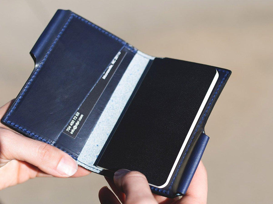 Machine Made Ladies Foldable Leather Wallet For Daily Use at Best